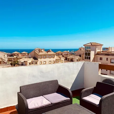 Casa Flania, Seaview, 2-bedroom, 2-bathroom Apartment *