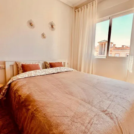 Casa Flania, Seaview, 2-bedroom, 2-bathroom Apartment Alicante